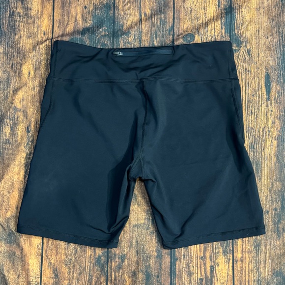 ROAD RUNNER Compression 8” Short in Black XL - Picture 3 of 7